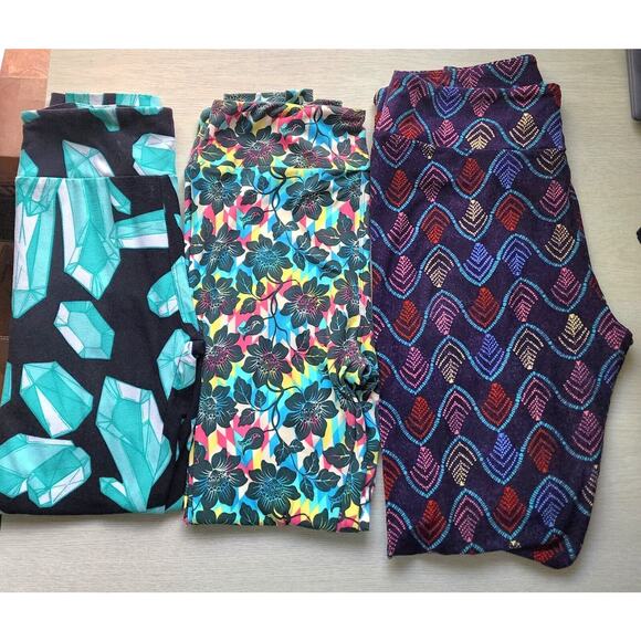 LuLaRoe-Leggings-Long Length-Different Patterns-2 @ Tall & Curvy-1 @ One Size - Picture 1 of 15